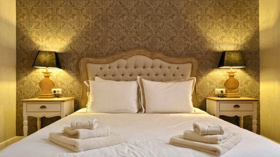 Deluxe wine and spa getaway for two with pool and thermal area