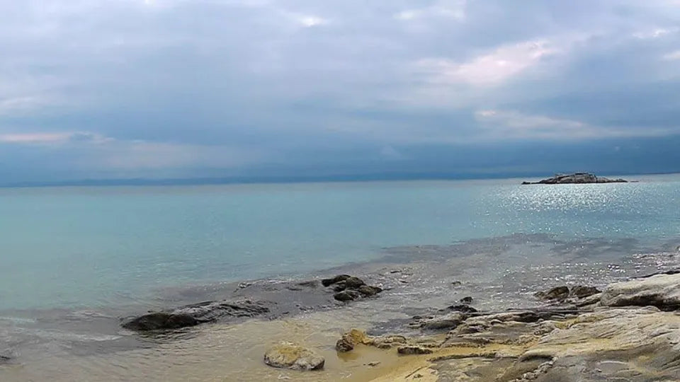 Scuba diving for beginners in Nikiti with full gear and safety briefing
