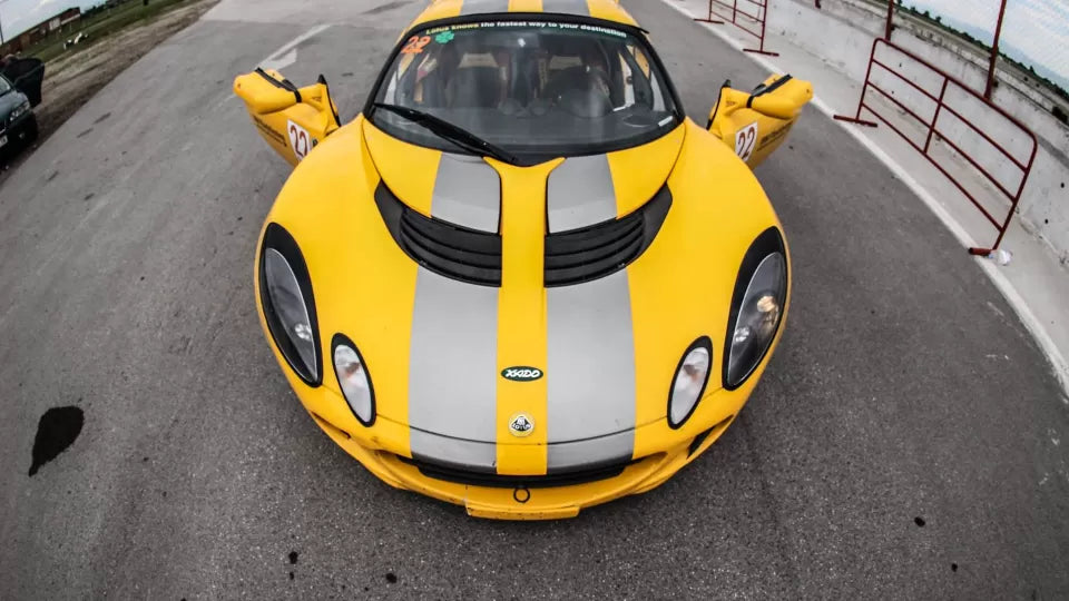 Lotus Elise driving course at Dragon Track