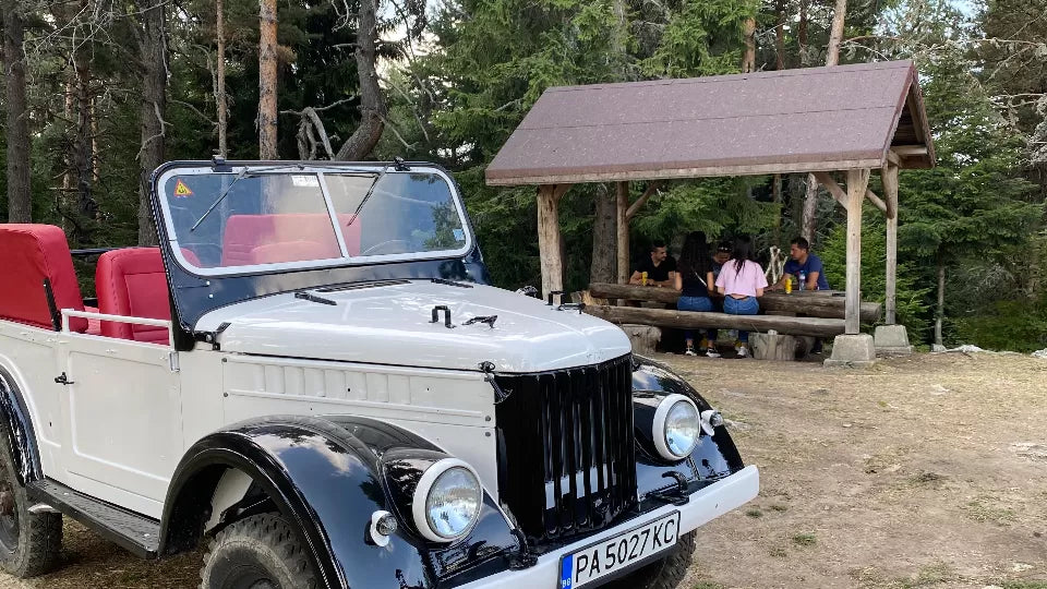 Разходка с ретро джип в Родопите Шофиране и моторни спортове