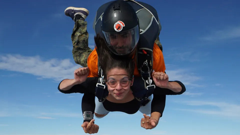 Ваучер Тандемен скок с парашут - София Летище Сапарева баня