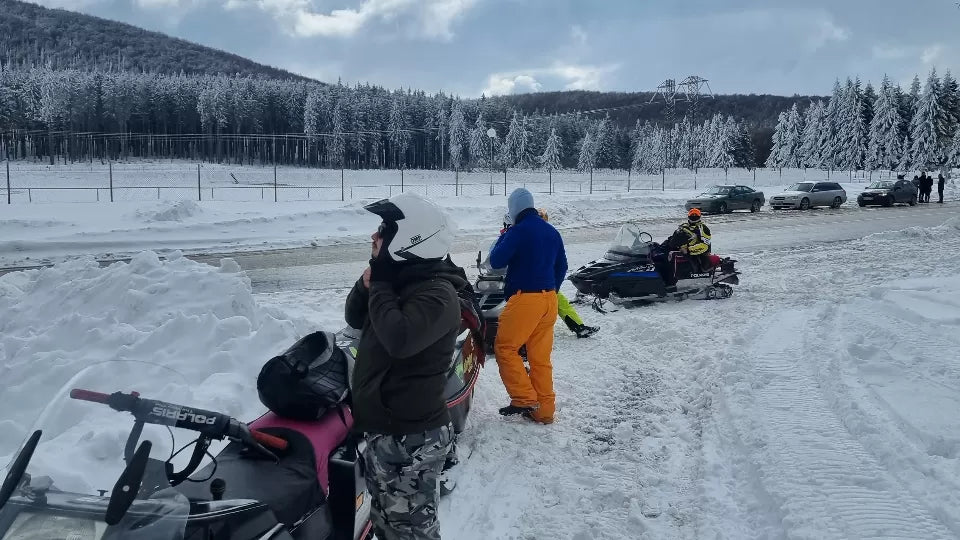 Voucher for a 3-hour snowmobile ride at Petrohan
