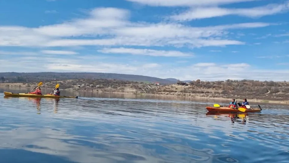 Tandem kayak tour at Pchelina Reservoir near Sofia