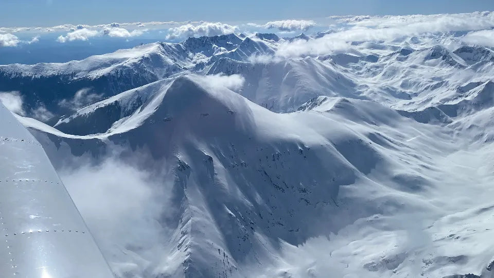 Полет за до трима над Рилските езера и урок по пилотиране ваучер