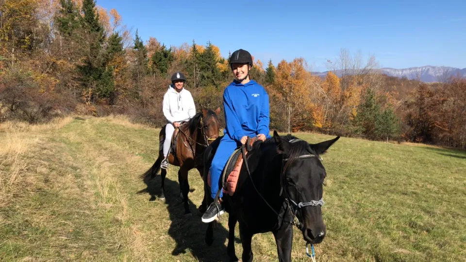 Урок по конна езда и стрелба с лък в района на Своге район Своге