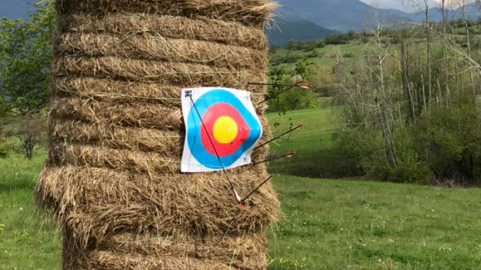 Урок по конна езда и стрелба с лък в района на Своге Приключения с животни