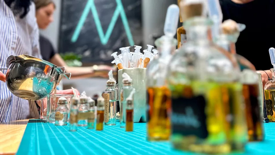 Уъркшоп за двама - Изработка на ароматни свещи в стъкло ваучер