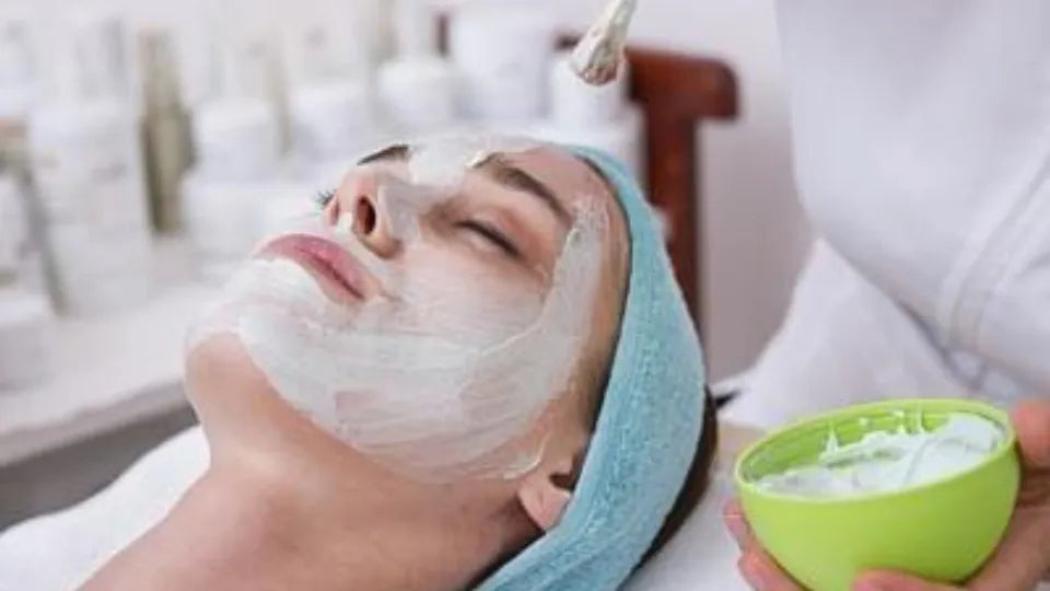 Face massage with hyaluronic mask in Plovdiv