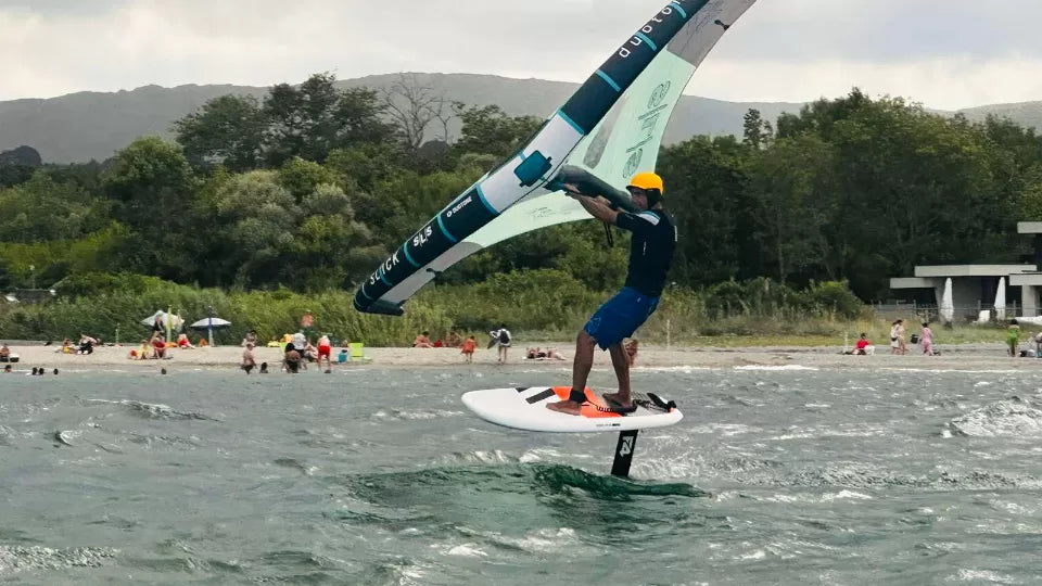 Beginner wing surf lesson with instructor in Tsarevo