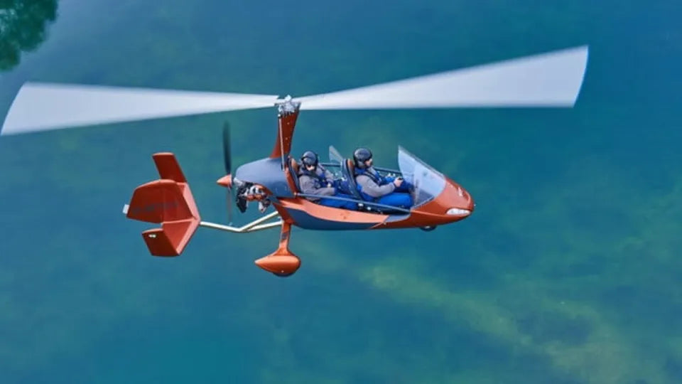 Полет и урок с кабрио жирокоптер