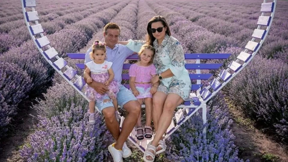 Lavender rows and photo props at the Altimir field