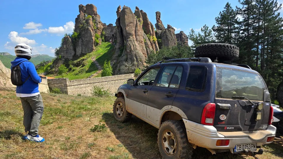 Passengers enjoying a jeep safari by the Belogradchik Rocks