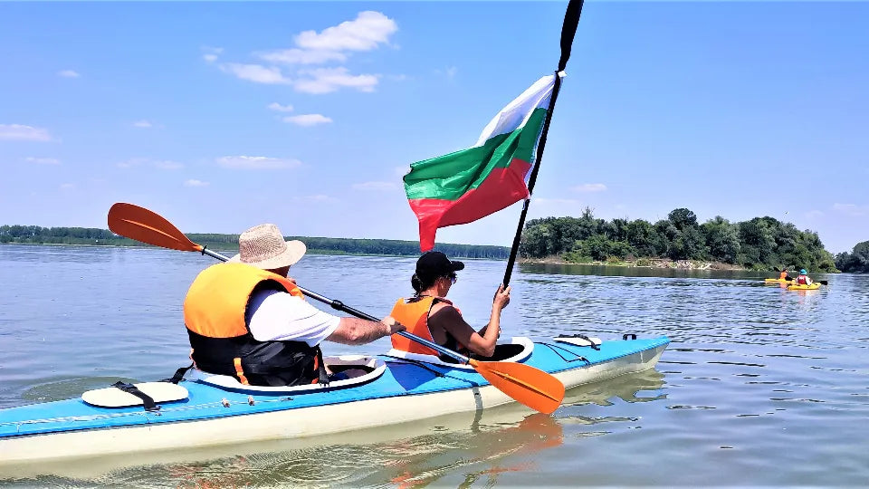 ДВА ДНИ С КАЯК ПО ДУНАВ И ЯНТРА Яхтинг и водни спортове