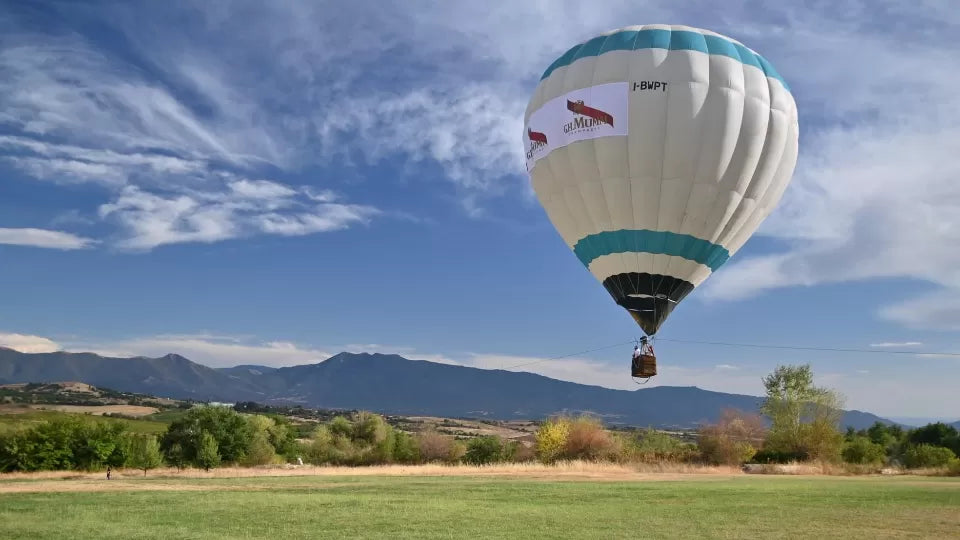 Panoramic hot air balloon ascent up to 100 m in Sofia North