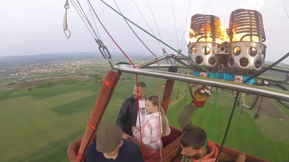 Romantic hot air balloon flight for two with sparkling wine – Sofia region