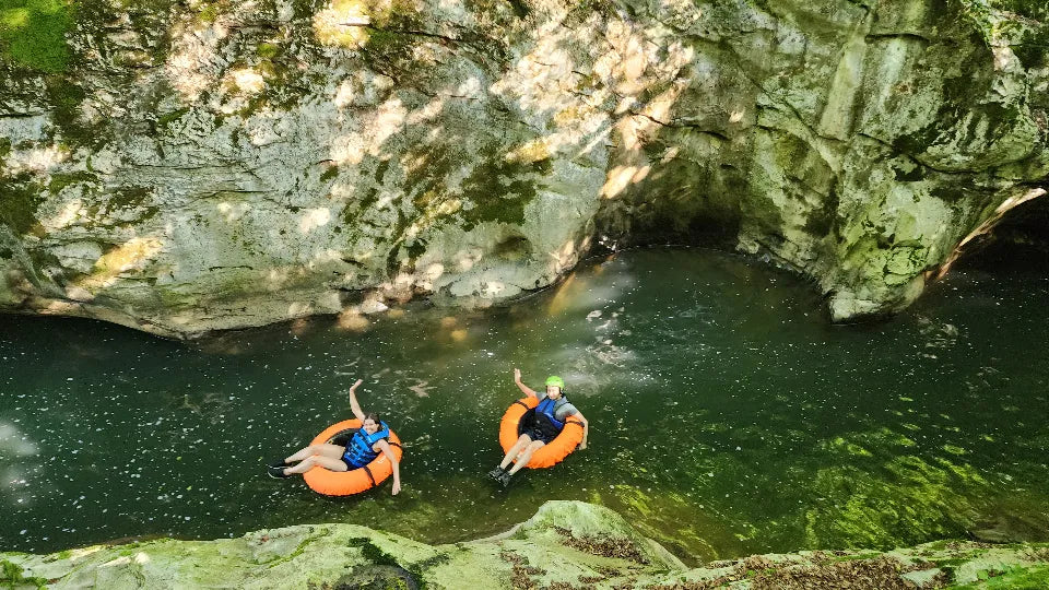 Спускане с плаваща гума по р. Арда Водни спортове