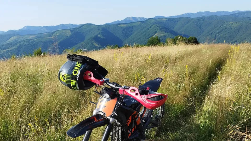 Panoramic electric motorbike tour in Ribaritsa with mountain views