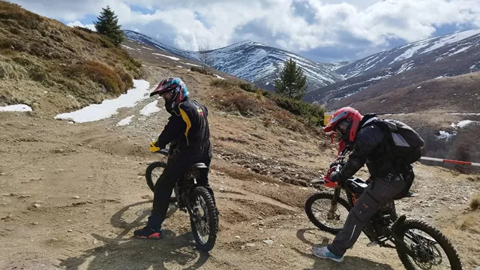 Electric motorcycle tour from Ribaritsa to Hut Benkovski