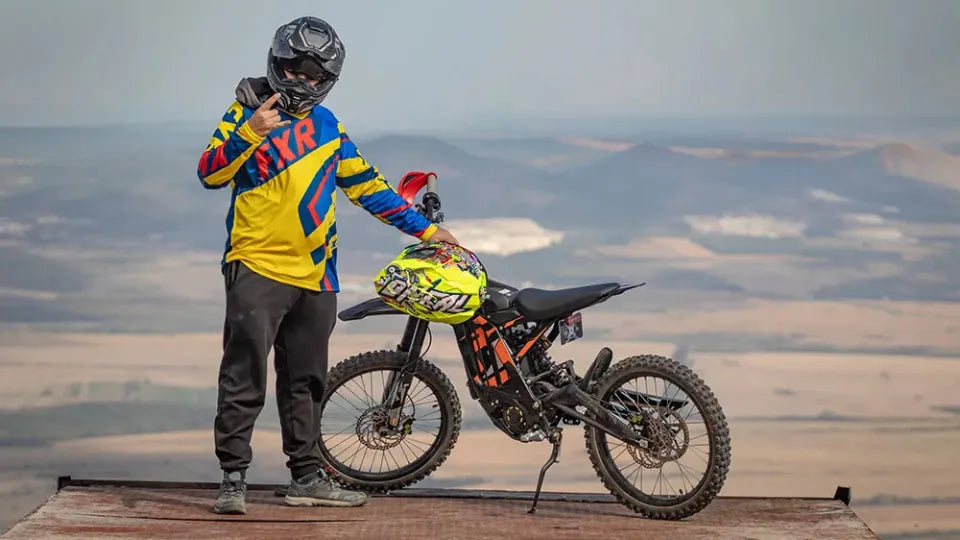 Electric dirt bike tour in Vratsa Balkan on rocky trail