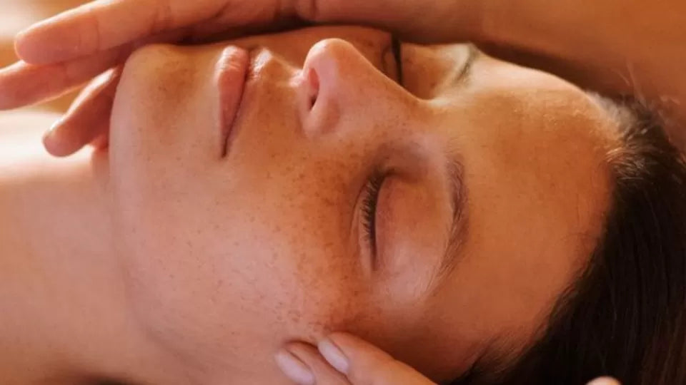 60-minute reflexology and face massage package in Sofia, Iztok