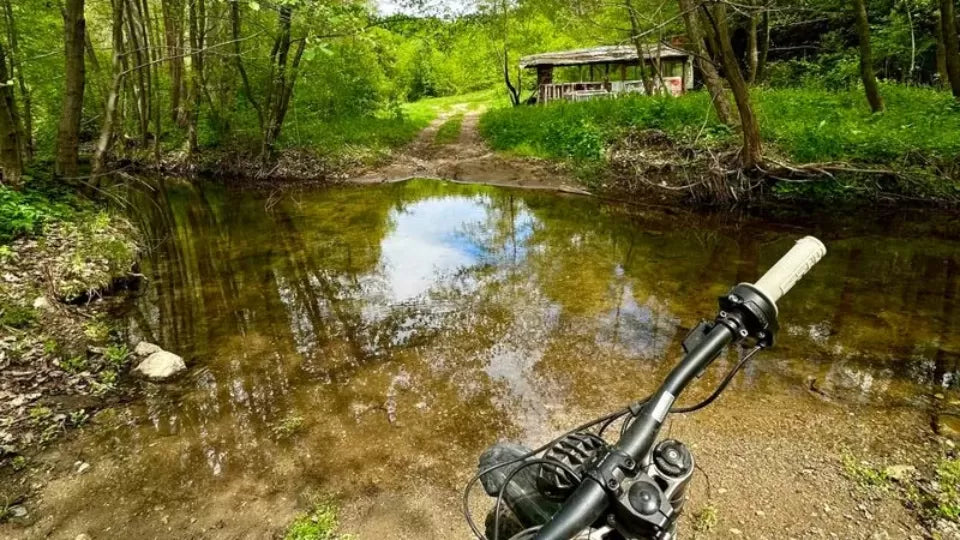 Electric dirt bike tour from Melnik to Skoka Waterfall