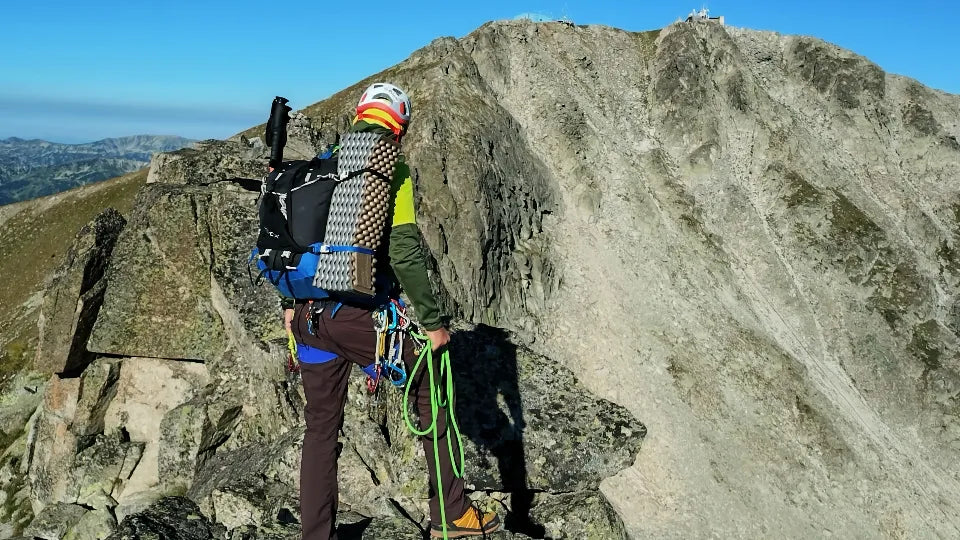 По ръба на скалния венец Трионите и вр. Мусала