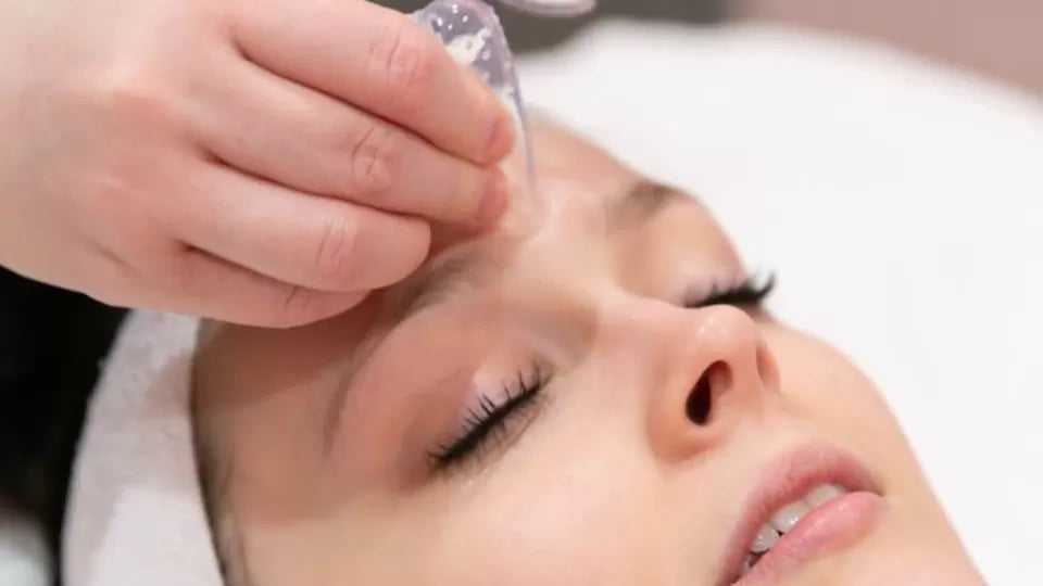 Японски GOYUKI масаж на лице с вакуум техника с вендузи