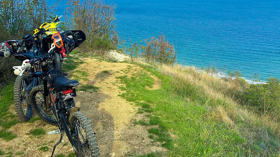 Gift voucher for an electric dirt bike off-road tour in Varna