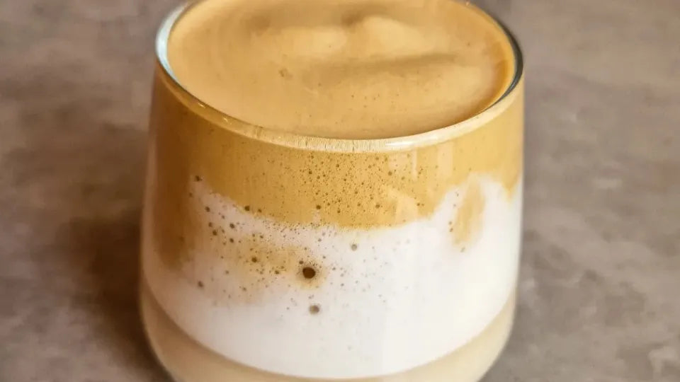 Корги крекерчета и кафе за двама в компанията на коргита Приключения с домашни любимци