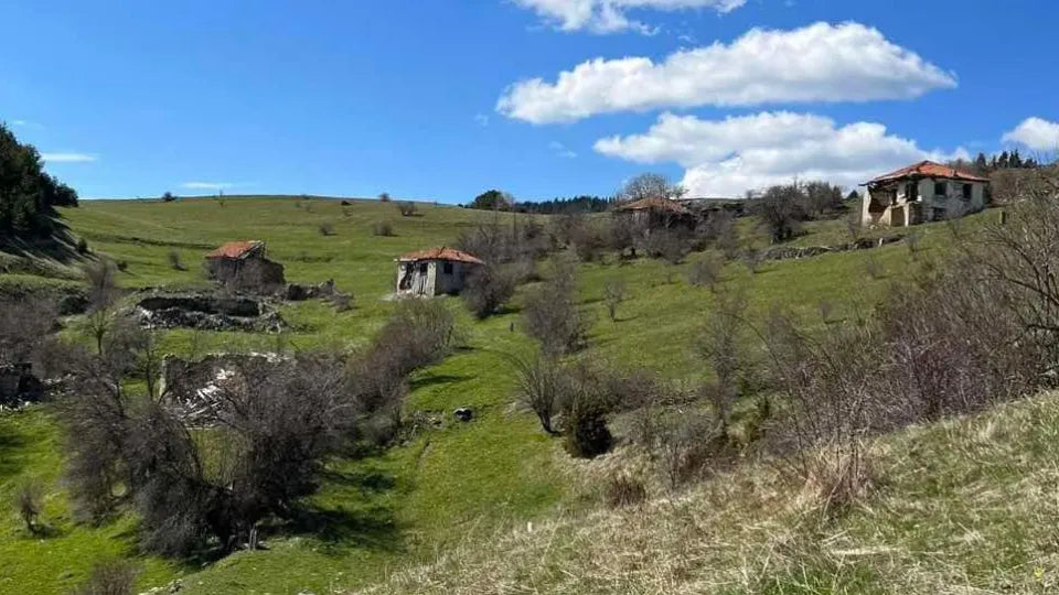 Разходка с джип до Чаирски езера и Пияната гора ваучер