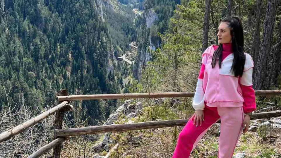 Разходка с джип до Орфеева сълза ваучер