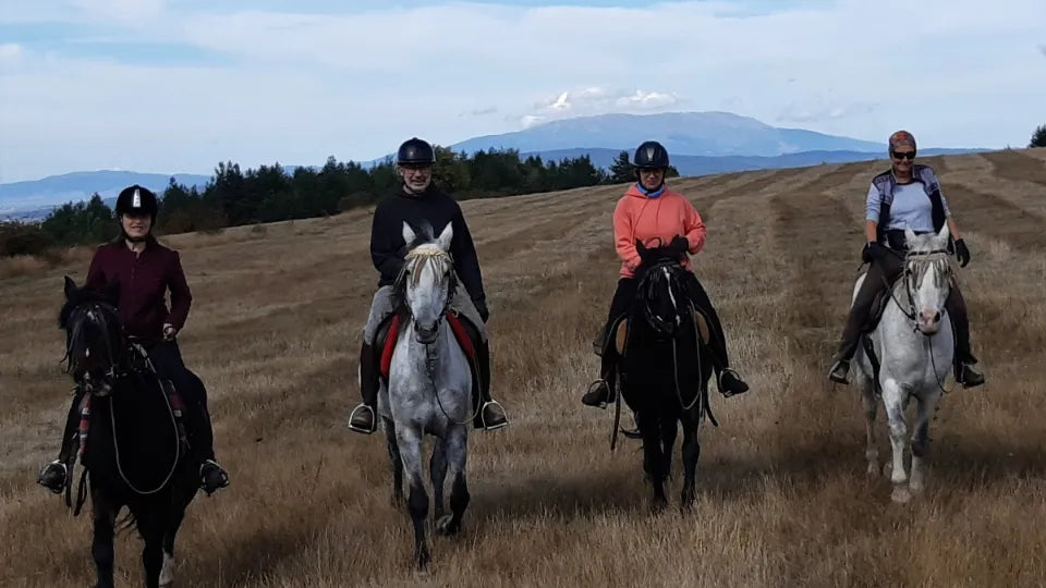 Present a horseback riding voucher in Borovets