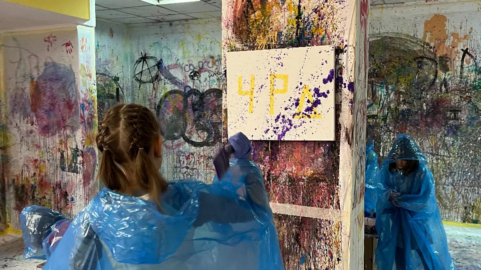Abstract painting to music during a group session, Sofia