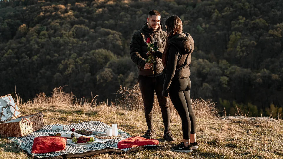 Couple enjoying a panoramic picnic in Arbanasi