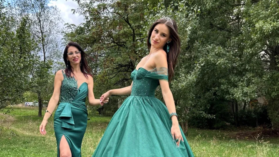 Two-person style session in Sofia with a fashion designer