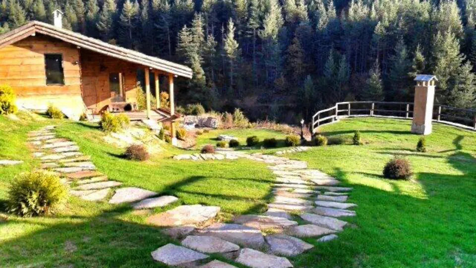 Romantic Stay for Two in a Private Wooden Eco House in Leshten experience