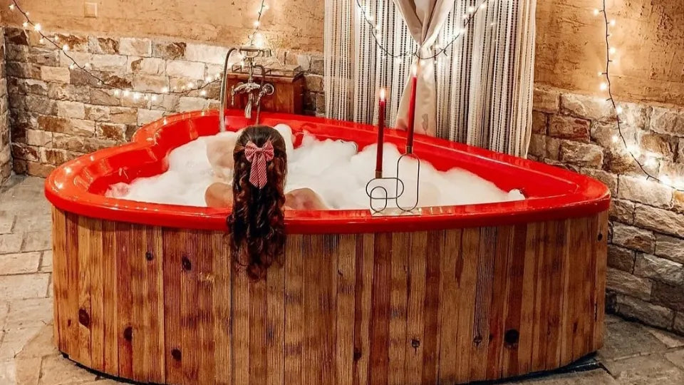 Romantic Getaway for Two in Zemlyanka House, Leshten experience