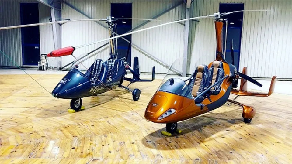 Passenger enjoying an MTO-Sport gyrocopter experience
