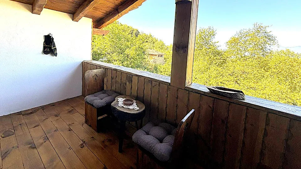 Романтична почивка за двама във вила Панорама 1 Лещен