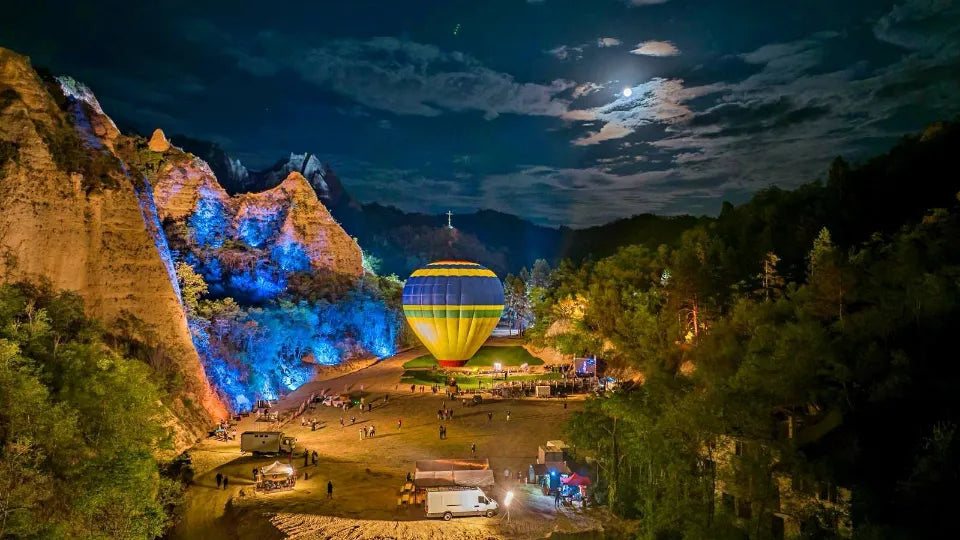 Private hot air balloon ride for two over the Melnik Pyramids