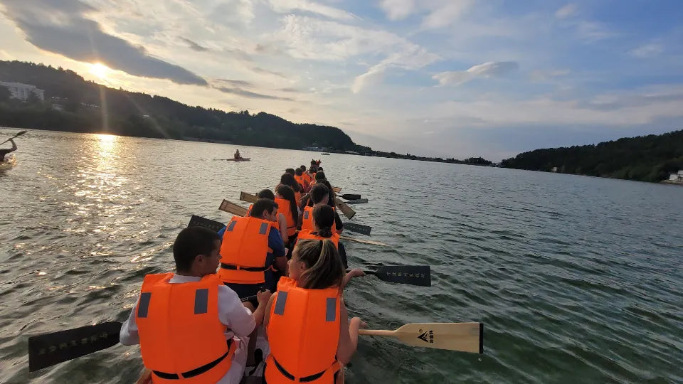 Dragon boat at Pancharevo Lake – group paddling session