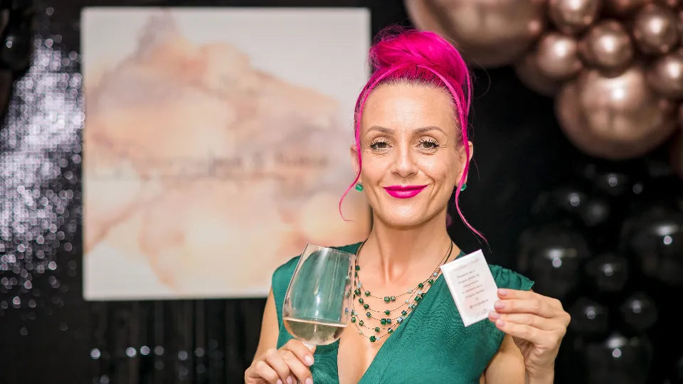 Group women’s evening with photographer and wine – Sofia