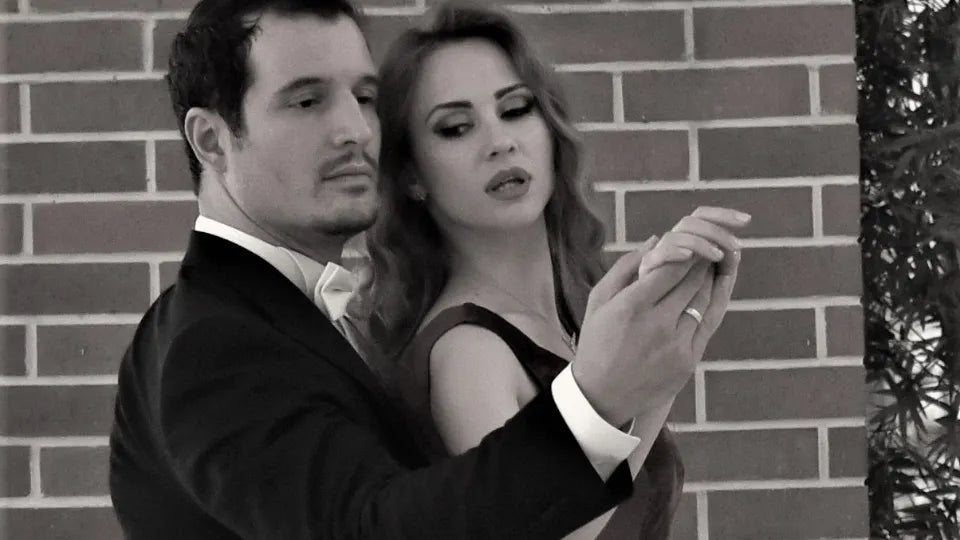 Group Latin dance lessons in Sofia – 18-class package