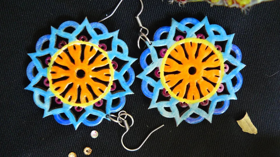 Арт магия: Рисуване на бижута върху дървена основа София, пл. Славейков