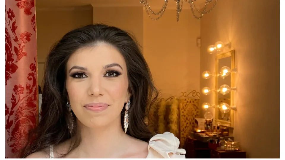 Makeup lesson in Sofia – transform daytime to evening look