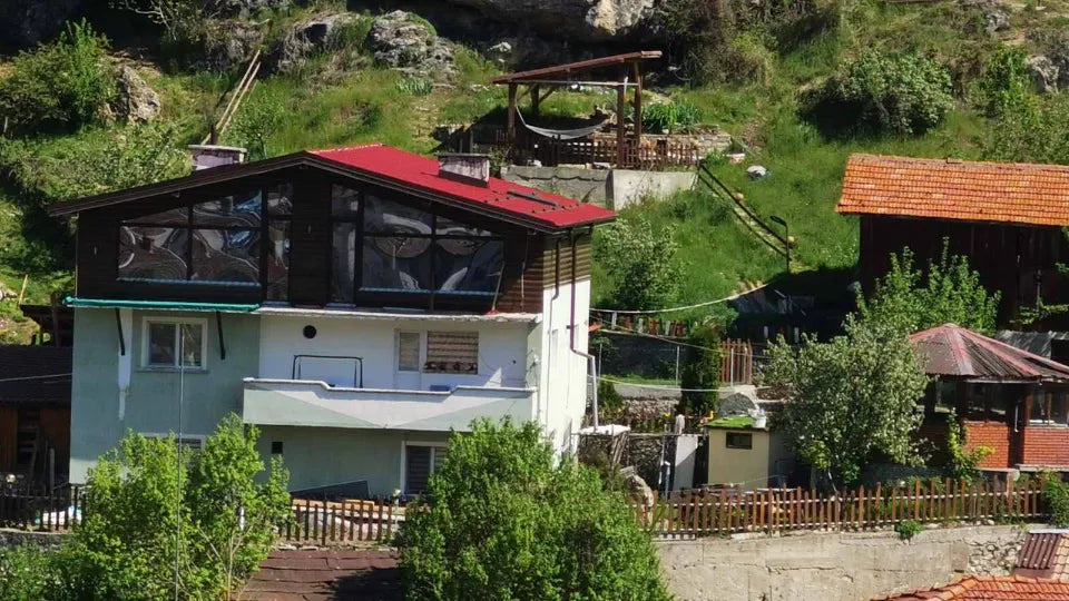 Shanovi Guest House in Gyovren for a family weekend