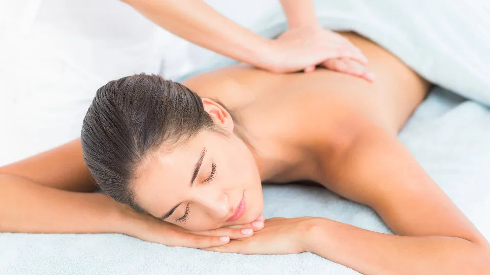 Флотация и частичен релаксиращ масаж гръб