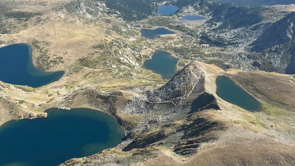 Onboard video capture during a gyrocopter flight over Rila
