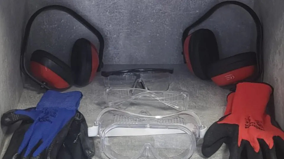 Rage Room Haskovo for two – safe stress release with gear