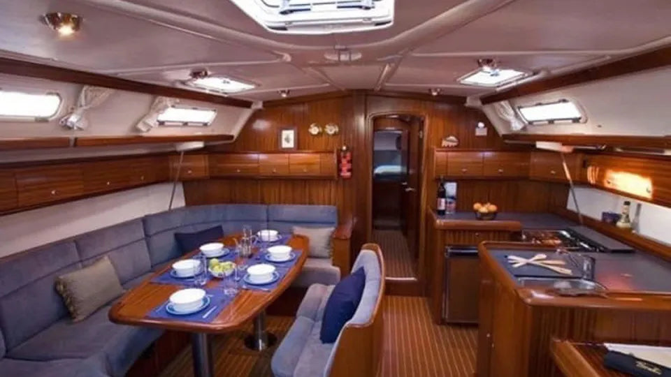 4-часово морско пътешествие с яхта Мис Мелина край Несебър ваучер